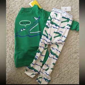 New Gap pjs pajamas crocodile alligator brunch long shirt pants set 12-18 months